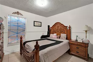 1755 W 60th St, Hialeah, FL 33012 - Photo 15