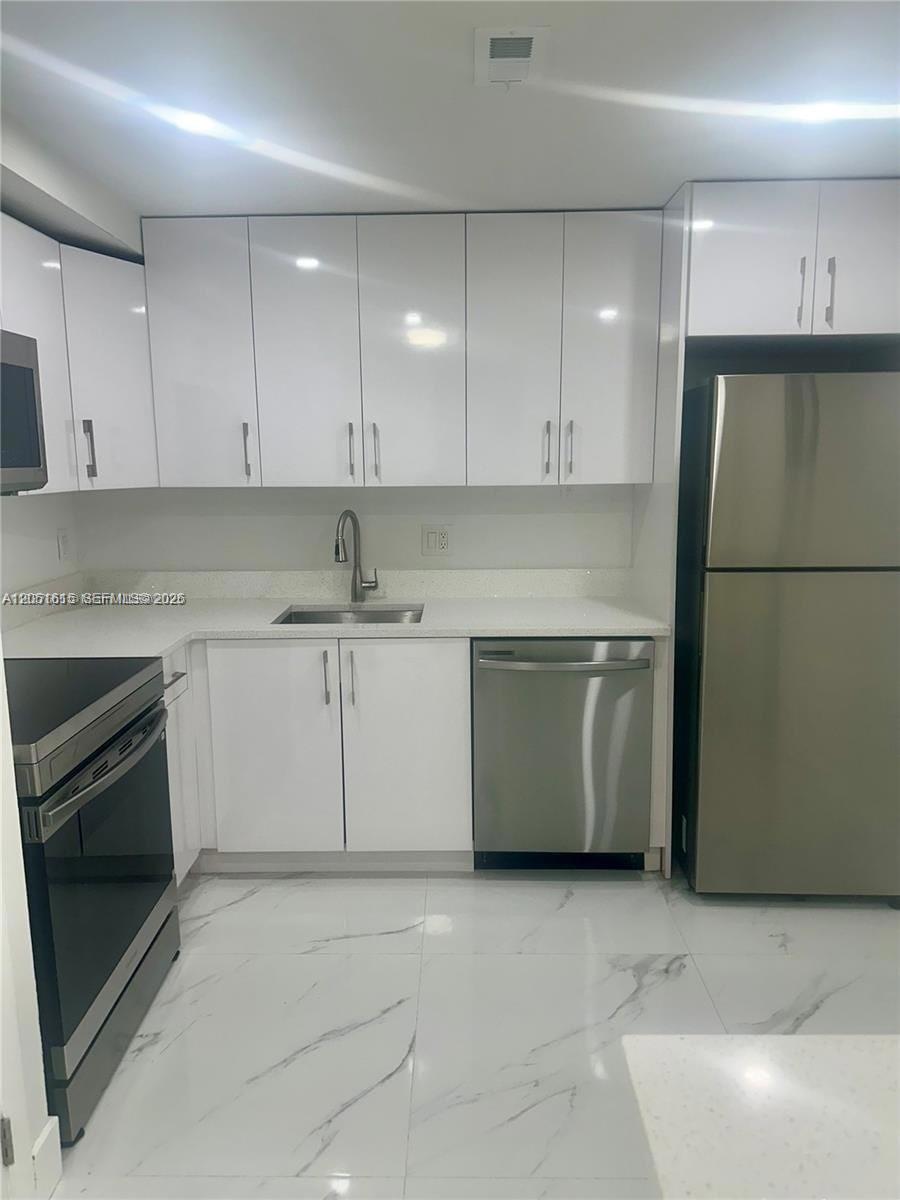 4166 Inverrary Dr #210 - 4166 Inverrary Dr #210, Lauderhill, FL 33319 Luxury Property | Jose Angel Pina