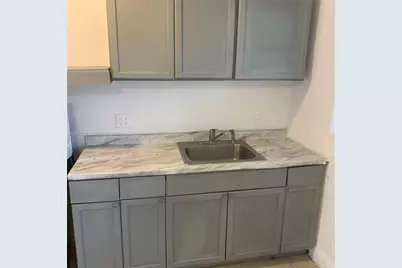 308 NW 9th St, Hallandale Beach, FL 33009 - Photo 17