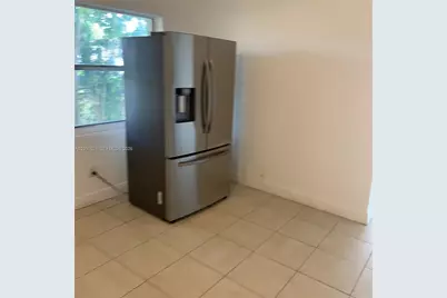 308 NW 9th St, Hallandale Beach, FL 33009 - Photo 17