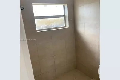 308 NW 9th St, Hallandale Beach, FL 33009 - Photo 9