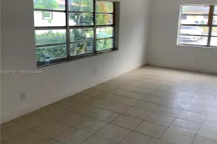 308 NW 9th St, Hallandale Beach, FL 33009 - Photo 15