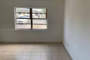 308 NW 9th St, Hallandale Beach, FL 33009 - Photo 13