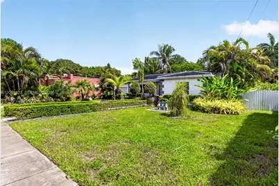 467 NE 129th St, North Miami, FL 33161 - Photo 3