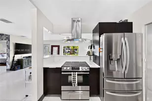 467 NE 129th St, North Miami, FL 33161 - Photo 17