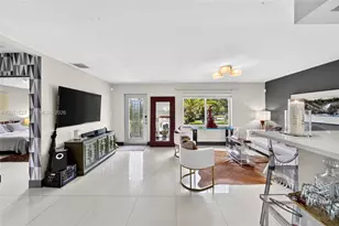467 NE 129th St, North Miami, FL 33161 - Photo 9