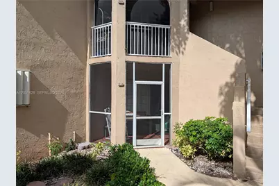 301 SW 86th Ave #101, Pembroke Pines, FL 33025 - Photo 17
