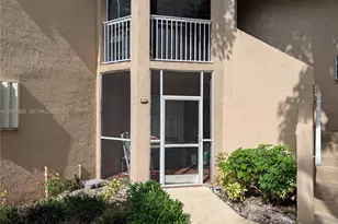 301 SW 86th Ave, Pembroke Pines, FL 33025 - Photo 17