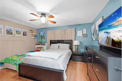 301 SW 86th Ave #101, Pembroke Pines, FL 33025 - Photo 11