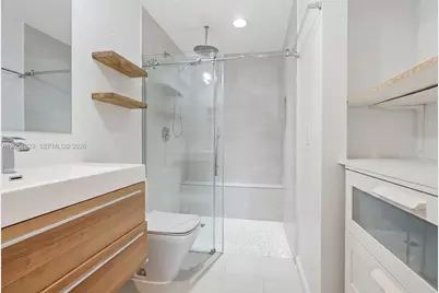 1630 NW 98th Ter, Pembroke Pines, FL 33024 - Photo 13
