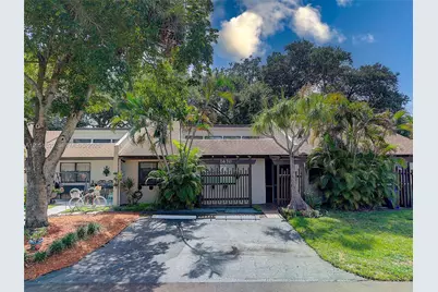 1630 NW 98th Ter, Pembroke Pines, FL 33024 - Photo 29