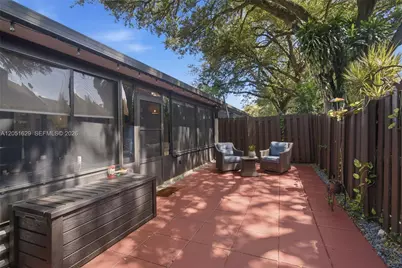 1630 NW 98th Ter, Pembroke Pines, FL 33024 - Photo 27