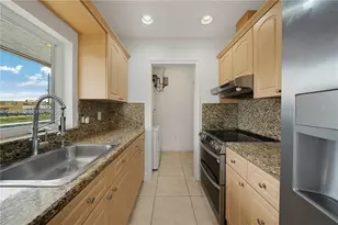 7515 NW South River Dr, Medley, FL 33166 - Photo 13