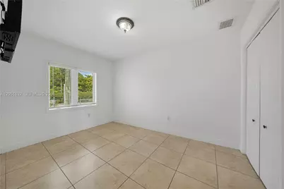 7515 NW South River Dr #7515, Medley, FL 33166 - Photo 11