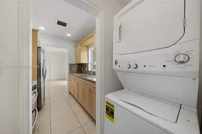 7515 NW South River Dr #7515, Medley, FL 33166 - Photo 15