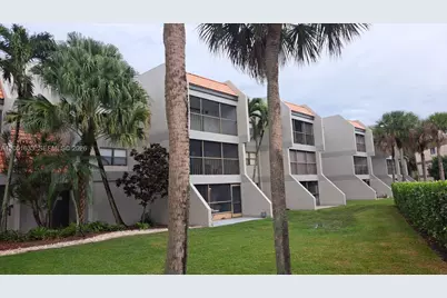 230 Lakeview Dr #310, Weston, FL 33326 - Photo 3