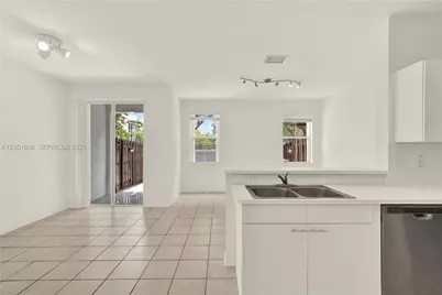 11416 NW 43rd Ter, Doral, FL 33178 - Photo 17