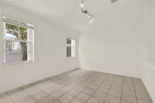 11416 NW 43rd Terrace, Doral, FL 33178 - Photo 13