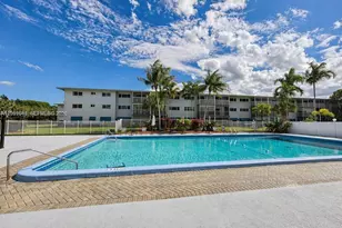 950 Hillcrest Dr, Hollywood, FL 33021 - Photo 17