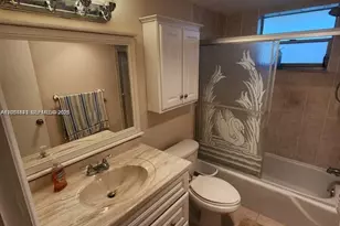 950 Hillcrest Dr, Hollywood, FL 33021 - Photo 7