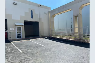 10411 NW 28th St, Doral, FL 33172 - Photo 17