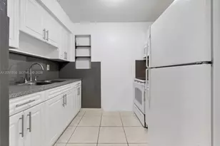 670 NE 130th St, North Miami, FL 33161 - Photo 3