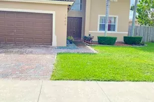 1906 SE 18th St, Homestead, FL 33035 - Photo 1