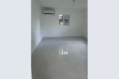 2480 NW 87th Ter, Miami, FL 33147 - Photo 15