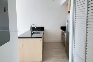 79 SW 12th St, Miami, FL 33130 - Photo 17