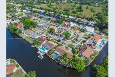 2917 McKinley St, Hollywood, FL 33020 - Photo 9