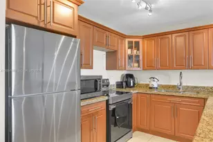 2500 Parkview Dr, Hallandale Beach, FL 33009 - Photo 9