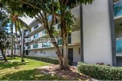 8481 Springtree Dr #107B, Sunrise, FL 33351 - Photo 3