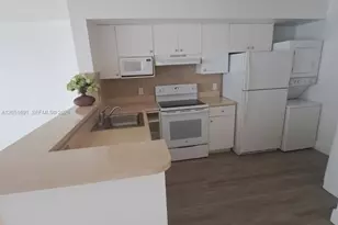 5085 NW 7th St, Miami, FL 33126 - Photo 3