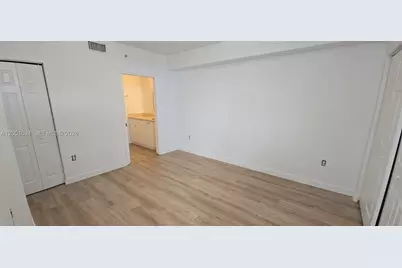 120 SW 8th Ave #706, Miami, FL 33130 - Photo 5