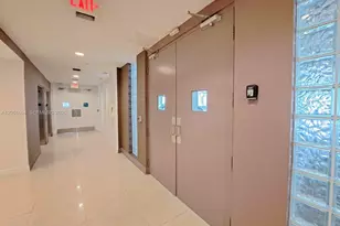 120 SW 8th Ave, Miami, FL 33130 - Photo 15