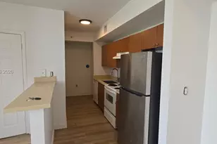 120 SW 8th Ave, Miami, FL 33130 - Photo 3