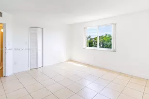6950 Miami Gardens Dr, Hialeah, FL 33015 - Photo 27