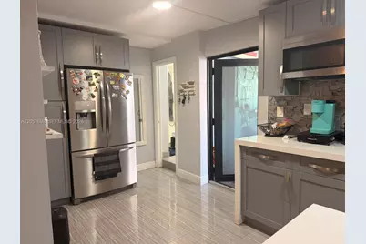 10417 NW 129th St #B, Hialeah Gardens, FL 33018 - Photo 3