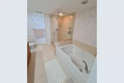 50 Biscayne Blvd #2810, Miami, FL 33132 - Photo 31