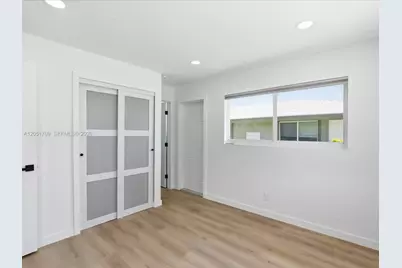 1129 NE 16th Ave #1, Fort Lauderdale, FL 33304 - Photo 5