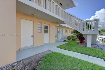 2212 NE 1st Way #101, Boynton Beach, FL 33435 - Photo 7
