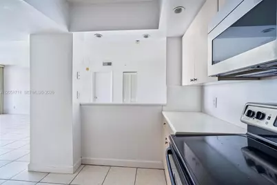 5600 Collins Ave #7J, Miami Beach, FL 33140 - Photo 11