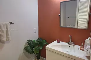 10241 NW 52nd Terrace, Doral, FL 33178 - Photo 9