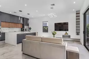 8900 NW 161st Terrace, Miami Lakes, FL 33018 - Photo 19