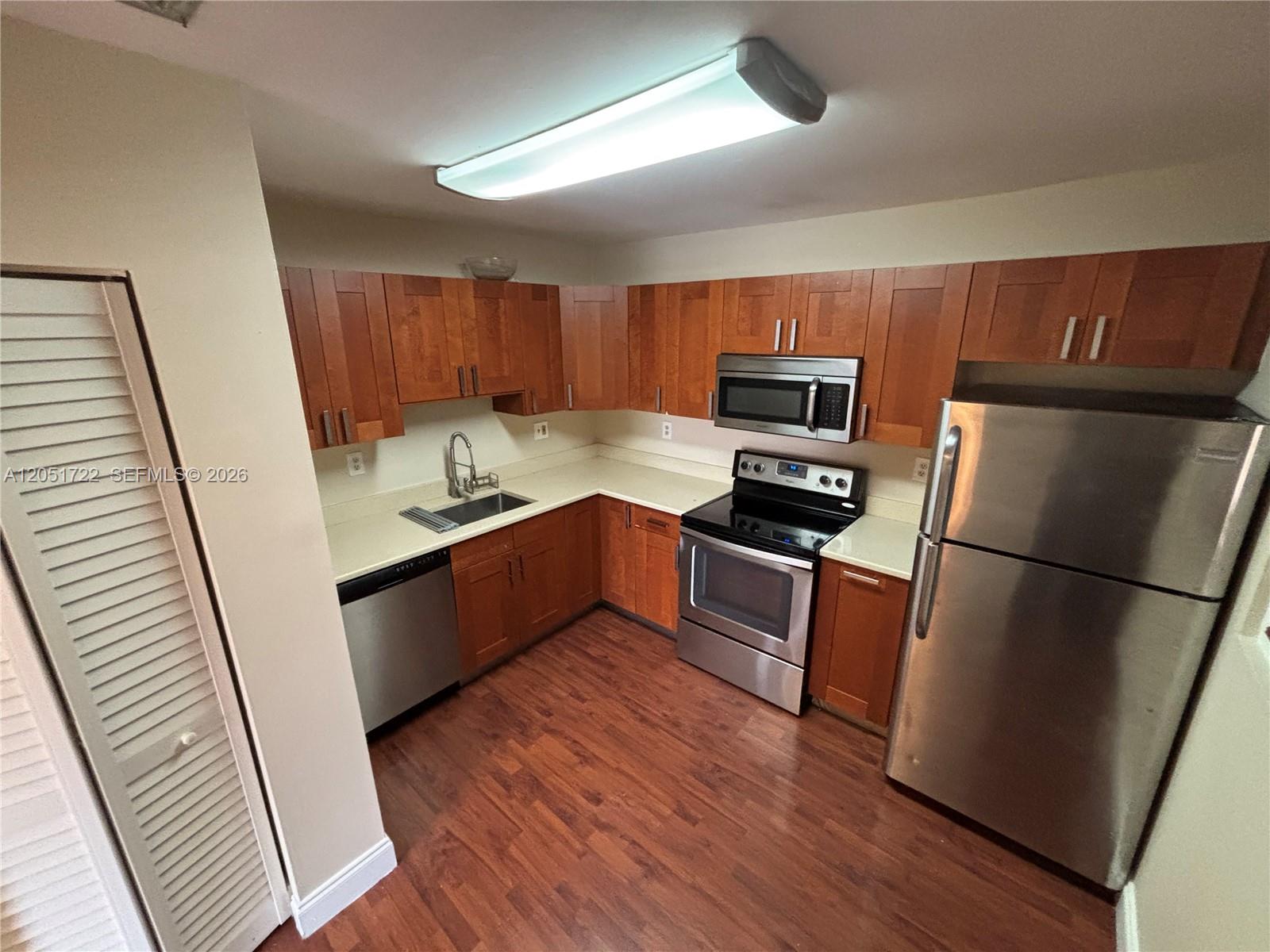 10521 Mahogany Key Circle #204 - 10521 Mahogany Key Circle #204, Miami, FL 33196 Luxury Property | Jose Angel Pina