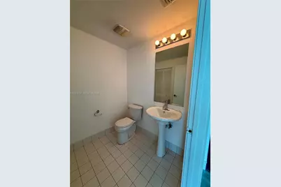 888 Biscayne Blvd #3611, Miami, FL 33132 - Photo 15