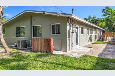 700 NE 25th St #1-2, Pompano Beach, FL 33064 - Photo 17
