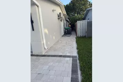 8600 NW 21st St #1, Sunrise, FL 33322 - Photo 11