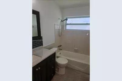 2710 NW 52nd Pl, Tamarac, FL 33309 - Photo 7