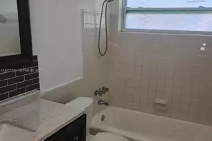 2710 NW 52nd Pl, Tamarac, FL 33309 - Photo 9